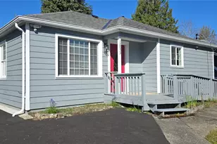 12053 70 Th Ave S, Seattle, WA 98178 - Photo 2