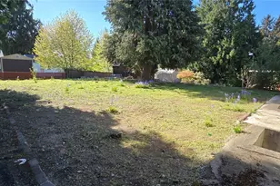12053 70 Th Ave S, Seattle, WA 98178 - Photo 4