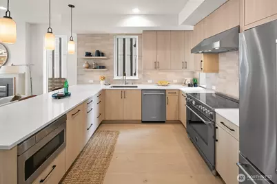 2851 NW 70th Street, Seattle, WA 98117 - Photo 6