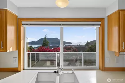 5012 Macbeth Drive, Anacortes, WA 98221 - Photo 8