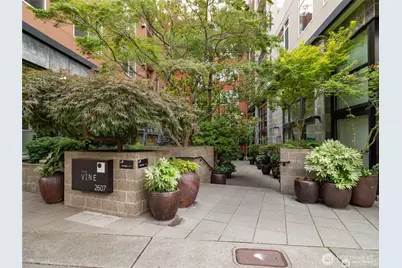 2607 Western Avenue #612, Seattle, WA 98121 - Photo 2