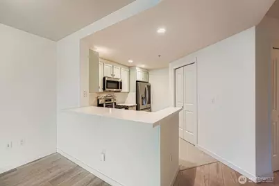 2607 Western Avenue #612, Seattle, WA 98121 - Photo 8