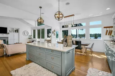 13130 Holmes Point Drive NE, Kirkland, WA 98034 - Photo 12