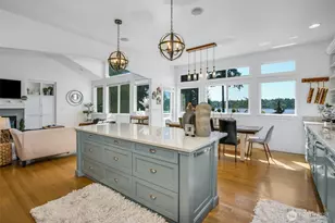 13130 Holmes Point Dr NE, Kirkland, WA 98034 - Photo 12