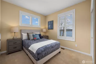 649 E Lake Sammamish Parkway SE, Sammamish, WA 98074 - Photo 26