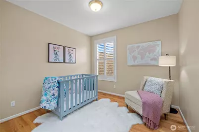 649 E Lake Sammamish Parkway SE, Sammamish, WA 98074 - Photo 30