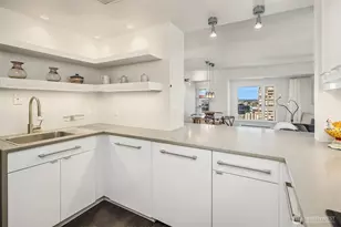121 Vine St, Seattle, WA 98121 - Photo 10