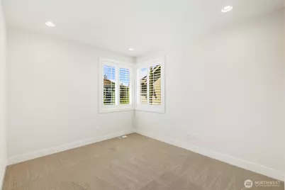 12160 173rd Place NE, Redmond, WA 98052 - Photo 16