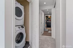 909 5th Ave, Seattle, WA 98104 - Photo 22