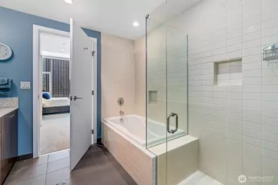 909 5th Avenue #1902, Seattle, WA 98104 - Photo 18