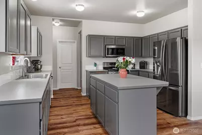 1210 Blue Jay Avenue SW, Orting, WA 98360 - Photo 10
