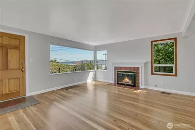 7811 S 112th Street, Seattle, WA 98178 - Photo 6
