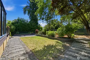 7811 S 112th St, Seattle, WA 98178 - Photo 32