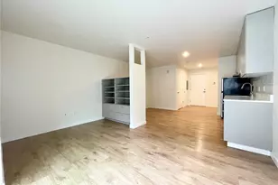 2249 NE 46th St, Seattle, WA 98105 - Photo 6