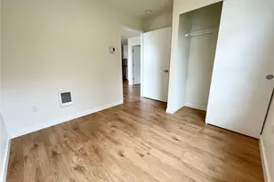 2249 NE 46th St, Seattle, WA 98105 - Photo 8