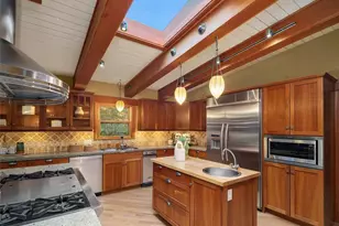 7816 NE 32nd St, Medina, WA 98039 - Photo 10