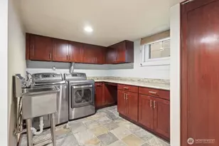 1560 28th Ave W, Seattle, WA 98199 - Photo 30