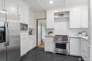 1560 28th Ave W, Seattle, WA 98199 - Photo 12