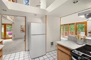7983 NE Walden Ln, Bainbridge Island, WA 98110 - Photo 14