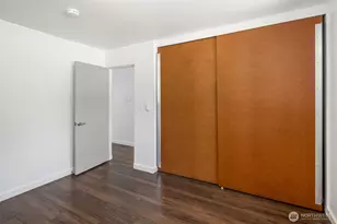 2233 NE 46th St, Seattle, WA 98105 - Photo 8