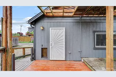 926 E Marine View Drive, Everett, WA 98201 - Photo 4