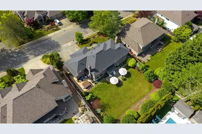 1220 268th Way SE, Sammamish, WA 98075 - Photo 40