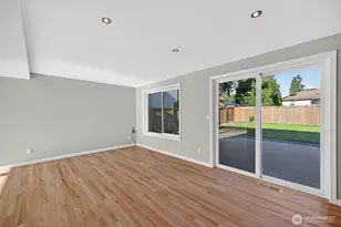12228 Dayton Ave N, Seattle, WA 98133 - Photo 16