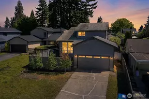 12228 Dayton Ave N, Seattle, WA 98133 - Photo 2