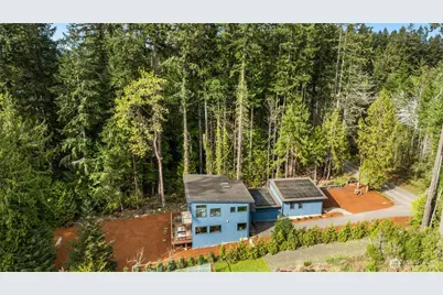 10143 Battle Point Drive NE, Bainbridge Island, WA 98110 - Photo 2