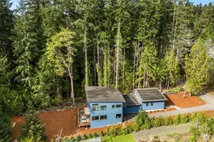 10143 Battle Point Dr NE, Bainbridge Island, WA 98110 - Photo 2