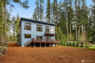 10143 Battle Point Dr NE, Bainbridge Island, WA 98110 - Photo 4