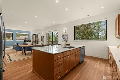 10143 Battle Point Drive NE, Bainbridge Island, WA 98110 - Photo 14