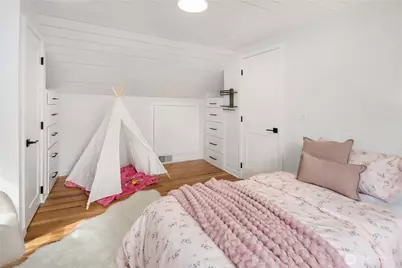 3711 NE 42nd St, Seattle, WA 98105 - Photo 18