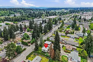 22018 76th Ave W, Edmonds, WA 98026 - Photo 2