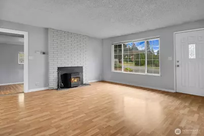 5907 177th Street SW, Lynnwood, WA 98037 - Photo 2