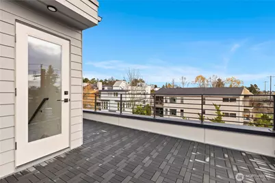 724 N 36th Street, Seattle, WA 98103 - Photo 24