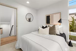 724 N 36th St, Seattle, WA 98103 - Photo 18