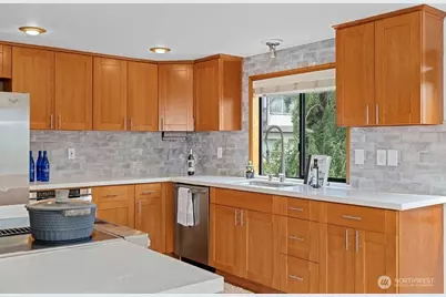 902 7th Avenue S, Edmonds, WA 98020 - Photo 12