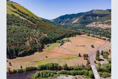 992 Highway 142 E, Lyle, WA 98635 - Photo 1
