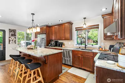 329 Viewcrest Road, Bellingham, WA 98229 - Photo 8