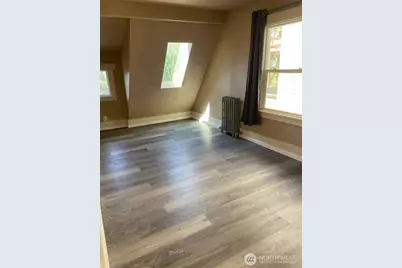 1606 Lakeview Boulevard E, Seattle, WA 98102 - Photo 4