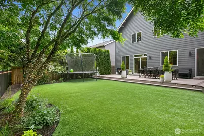 808 275th Place SE, Sammamish, WA 98075 - Photo 4