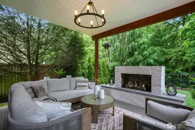 808 275th Place SE, Sammamish, WA 98075 - Photo 2