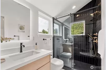 311 NW 89th Street, Seattle, WA 98117 - Photo 14