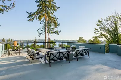 10719 Lake View Drive, Lake Stevens, WA 98258 - Photo 2
