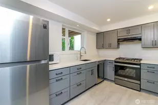 16235 NE 51st St, Redmond, WA 98052 - Photo 4