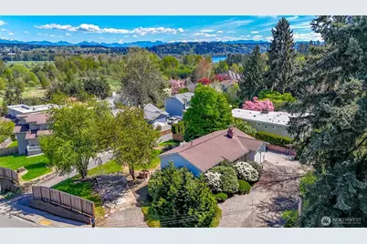 16235 NE 51st Street, Redmond, WA 98052 - Photo 1