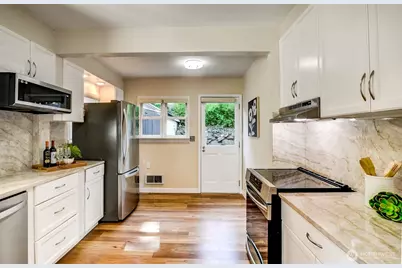 6541 20th Avenue NE, Seattle, WA 98115 - Photo 4