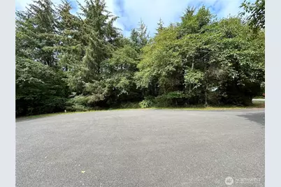 768 Sandpiper Court SE, Ocean Shores, WA 98569 - Photo 2