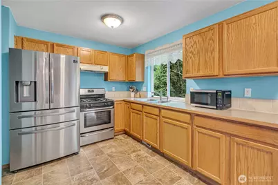 4945 Bowwood Circle NE, Bremerton, WA 98310 - Photo 10